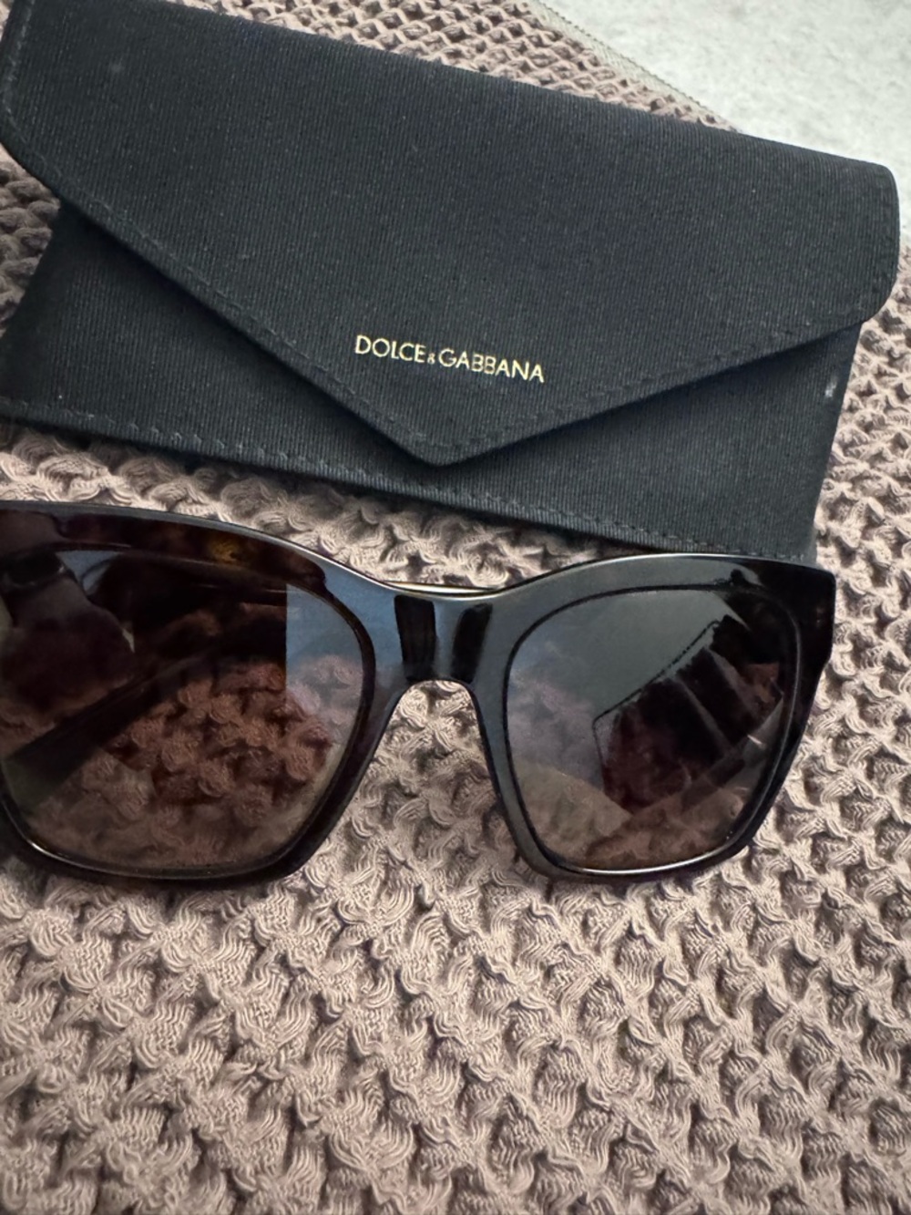 Dolce & Gabbana Black Rectangular Sunglasses with Gold DG Logos - Picture 2 of 3